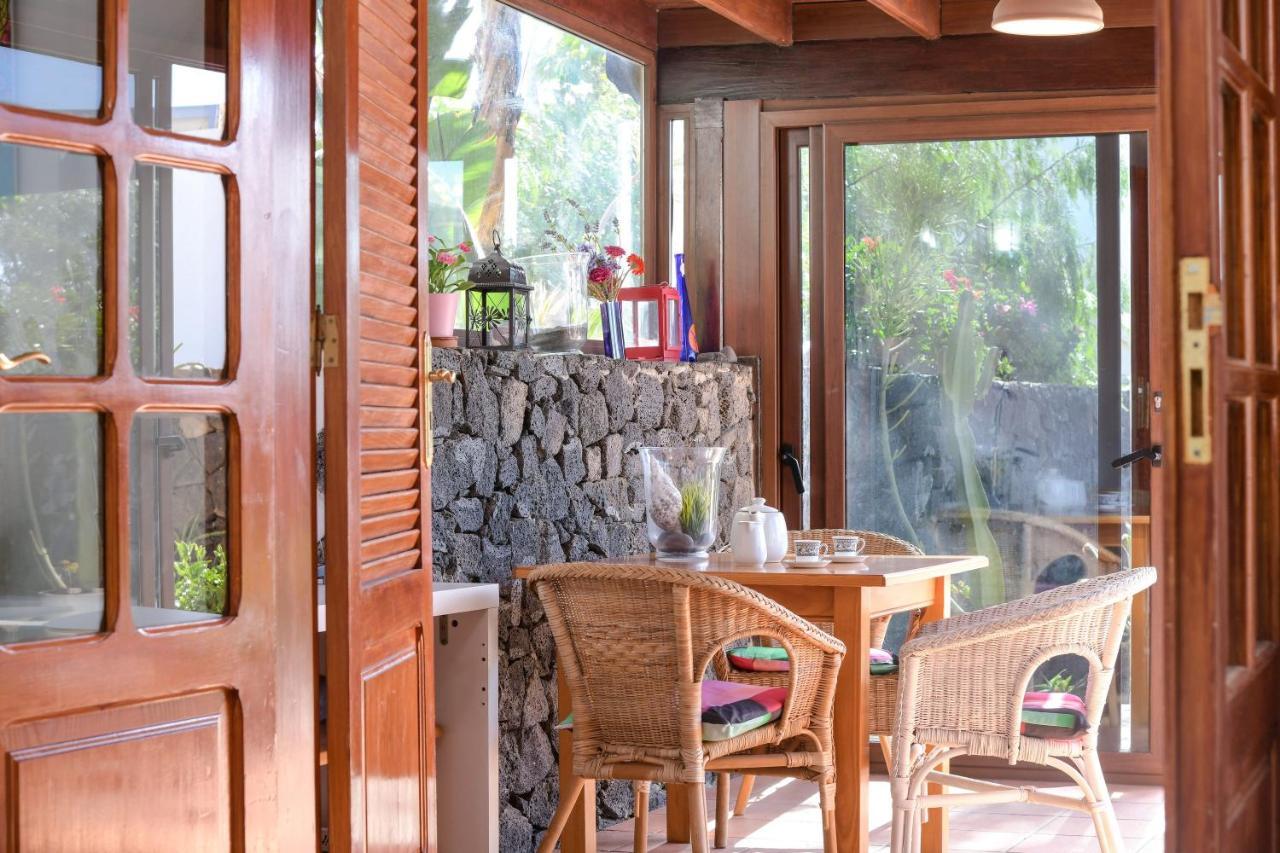 Bungalow Playa Bastian Costa Teguise Exterior photo