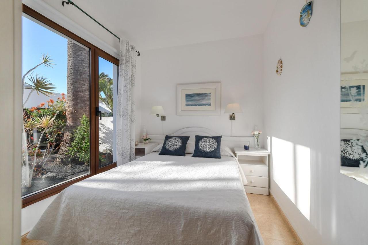 Bungalow Playa Bastian Costa Teguise Exterior photo